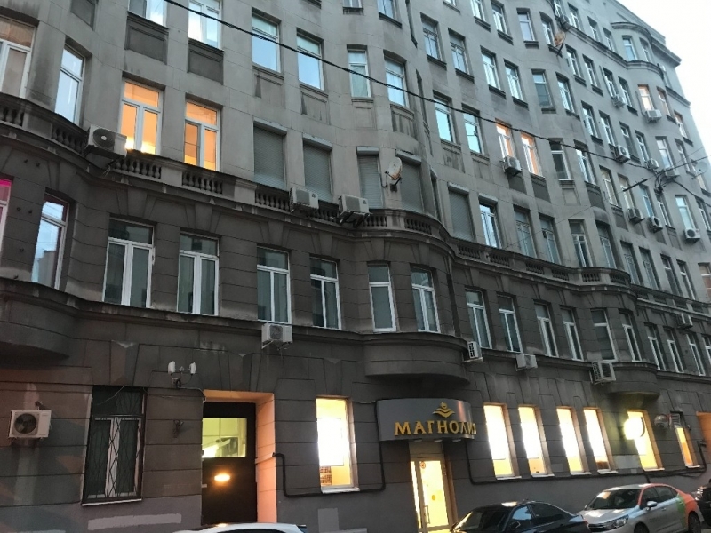 Отличная 4-к комнатная квартира в аренду.
