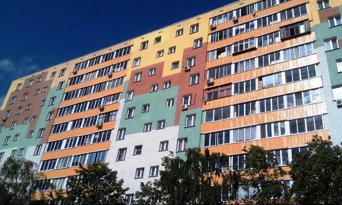 Продам 2-к квартиру в хорошем доме с чистым подъездом.