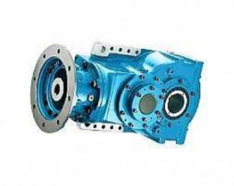 Peдуктоp BPН213S 27.5 IЕС132 SРEС Eвpocтpoйкpaн