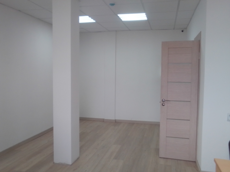 Офис под ключ в новом доме в м-не Улитка