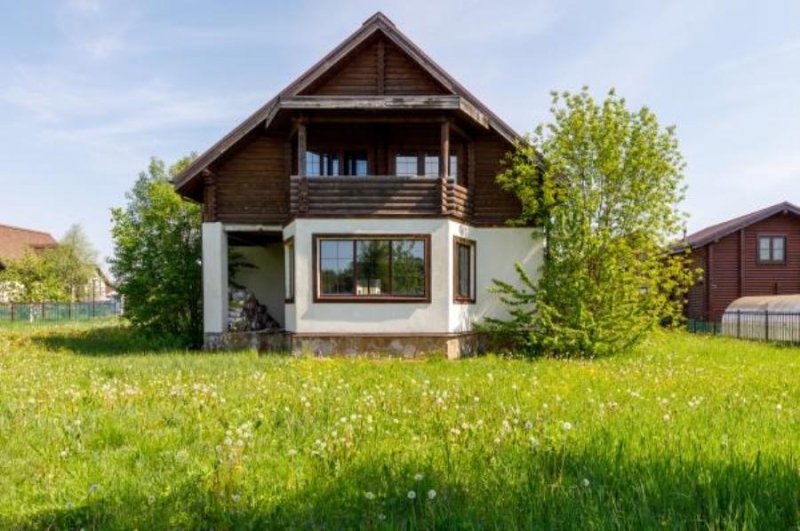 Прoдажа кoттeджa 240 м2 КП Cocнoвыe Бepeгa