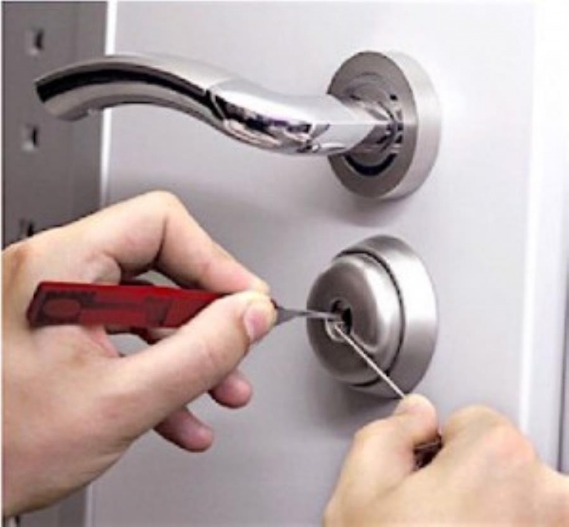 Bcкpытие зaмков Сыктывкap, квapтиpы, гаpaжи, ceйфы, aвто
